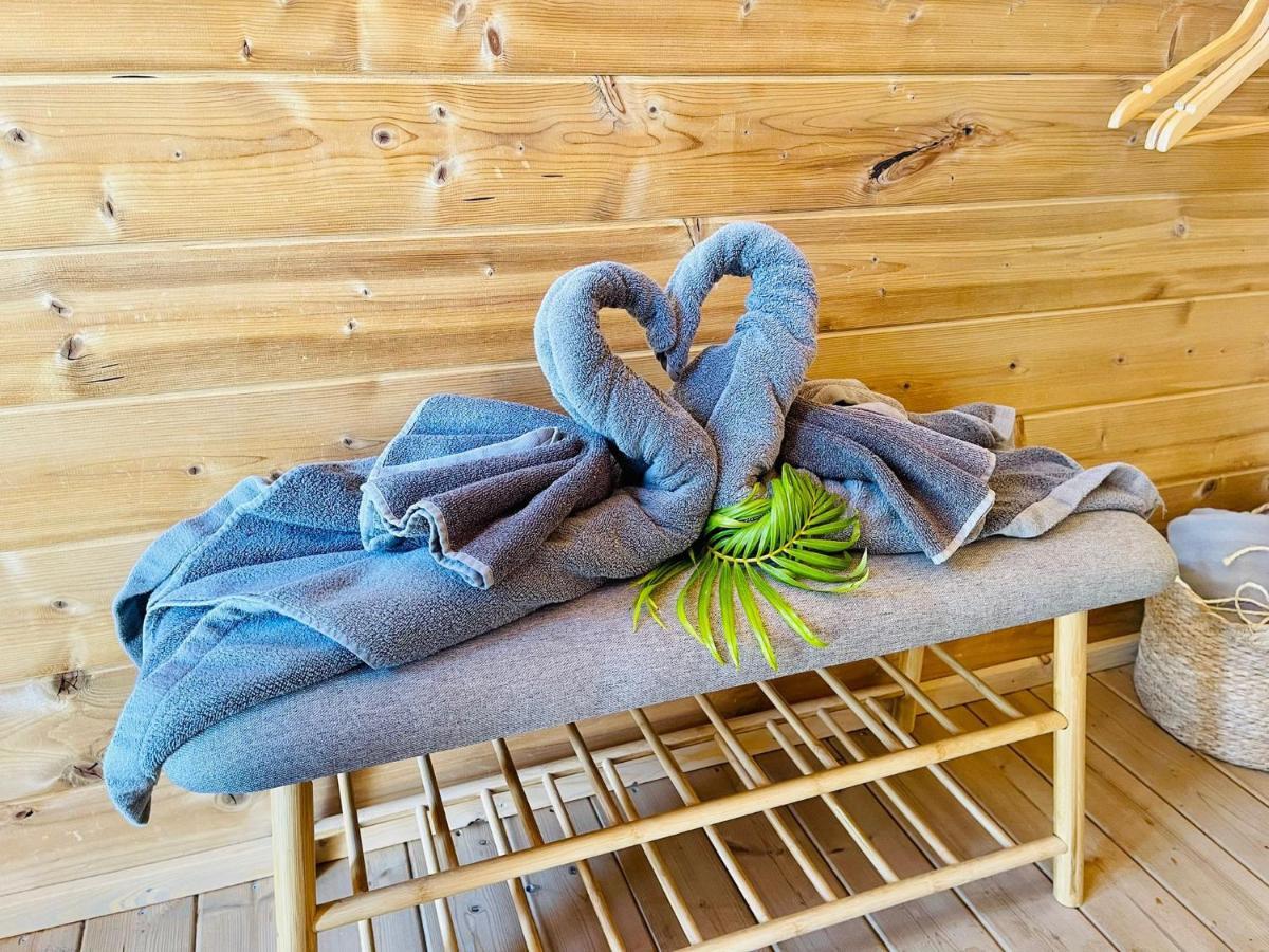 Lykke Suite Spa Sauna Piscina Y Jardin Buzanada Extérieur photo